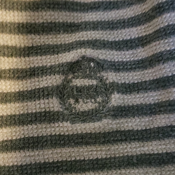 🎁🦋 green and cream turtle neck sweater - Picture 2 of 4